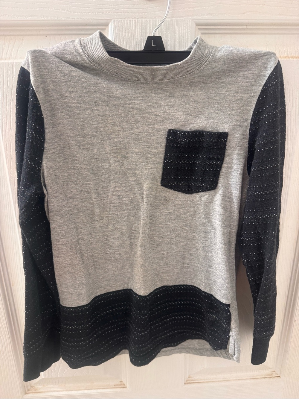 Mossimo Supply Co. Gray Crewneck Sweater with Black Accents